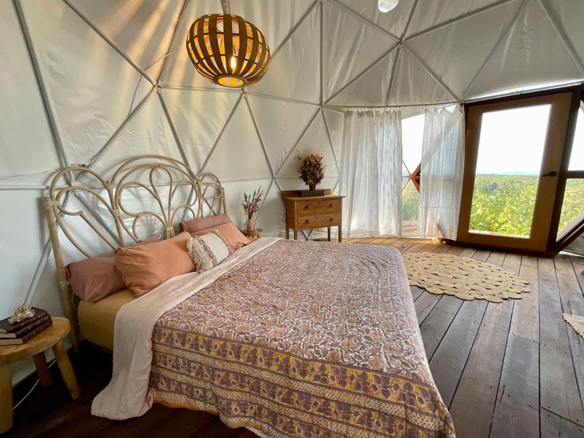 Golden Domes Hotel Cootharaba Exterior photo